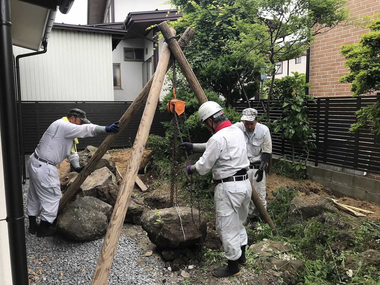 重機が入れない現場でのひとコマ